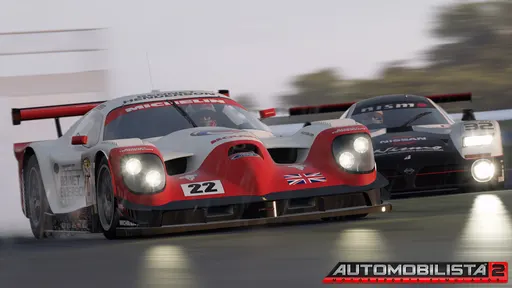 Automobilista 2 v1.6.9.95 adaugă Panoz Esperante GTR-1 gratuit și scalari AI Automobilista 2 v1.6.9.95 este disponibil, adăugând Panoz Esperante GTR-1 gratuit la GT1, noi scalari AI pentru Traction Skill și Brake Skill, linii AI uscate/umede create manual și alte lucrări la fizica V1.7. Cei cu probleme sau cu o cursă de ligă iminentă pot rămâne pe v1.6.9.91 prin branch-ul previousbuild: click dreapta pe Automobilista 2 Properties Betas previousbuild. Scalari AI și linii uscate/umede Scalarii AI Traction Skill și AI Brake Skill ajustează performanța AI în zonele de tracțiune și frânare; AI Skill principal încă definește în principal ritmul. Valoarea implicită este 1.0. Un pilot care frânează târziu ar putea folosi Brake Skill mai mare și Traction Skill mai mic, astfel încât AI să frâneze mai târziu și să accelereze mai lent la ieșire. Nu sunt foarte sensibili; pot fi necesare ajustări mai mari. Scalarii foarte mari sau invers proporționali cu AI Skill principal nu sunt recomandați și pot crește incidentele AI. Trasee AI alternative uscate și/sau umede create manual acoperă: Barcelona 1991/1999/2001/GP Modern/National; Bathurst Modern; Brands Hatch GP/Indy; Daytona Road Course; Gateway Oval; Fontana Oval; Hockenheim GP Modern/2001; Hungaroring; Indianapolis 2001 Oval/Oval; Imola 1972/1988/2001/2005/Modern; Interlagos 1976/1991/1993/GP/SCB; Jacarepagua 1988/Oval; Kansai GP; Kyalami 1976/Modern; Laguna Seca; Le Mans 2005/2023/Bugatti; Monza 2005/Modern; Montreal Modern; Nurburgring GP 2020/2025; Pocono Oval; Road Atlanta 2005/Modern; Sebring; Silverstone Modern; Spa-Francorchamps 1993/2005/2005 EC/2020/2022; Spielberg GP 2001/Modern; Watkins Glen GP/Short Chicane. Traseele uscate alternative se combină cu traseul principal pentru linii uscate viabile fără trafic; traseele umede definesc linia ideală când pista este complet umedă. Traseele create manual sunt mai organice decât cele generate automat pe piste nelistate. Logica liniei uscate rămâne în dezvoltare, cu puțin activat în această versiune pentru fiabilitate; cea mai mare valoare este așteptată odată cu AMS2 v1.7 mai târziu în acest an. Logica liniei umede este mai elaborată, așa că cursele uscat-umed-uscat sunt o referință actuală mai bună. Liniile umede funcționează acum în Multiplayer. Fizica V1.7, calificări, UI Majoritatea claselor au revizii complete ale fizicii V1.7 sau sunt într-un stadiu foarte avansat. Excepții (parțiale/nerevizuite): GT Classics; TC Vintages (Tier 1 & 2); TSI Cup; Caterham 620R; Caterham Academy; clasele de Karting; Rallycross; Opala 1979 Stock Cars; Opala 1986 Stock Cars; Opala Old Stock; Omega 1999 Stock Car; Super Trophy Truck; Copa Truck. Alte ajustări V1.7 ale benzii de rulare a anvelopelor și aerodinamicii sosesc pentru clasele revizuite anterior; bateriile hibride nu se mai reîncarcă atunci când motorul este oprit. Regulile de calificare sunt configurabile pentru cursa singulară și Multiplayer fără preseturi; calificarea privată 'Same Class' este disponibilă în toate modurile. Ecranul de pre-eveniment adaugă blocuri Parc Ferme și Qualifying Session Rules plus o reamintire HUD pentru ultimul tur de calificare legal. S-a corectat textul de ajutor Live Track Preset (implicit Medium, nu Green), șirul UI lipsă pentru Velopark STT și numele implicit al modelului McLaren MP4/12 Low Downforce. Maserati Trofeo 2005 a fost adăugat la filtrul de clasă 'GT & Touring'. Performanță CPU îmbunătățită în tranzițiile de sloturi meteo; corectată starea pistei live din Instant Replay și CTD-urile din Multiplayer. Corecții AI, piste, vehicule și audio AI: logica nouă pentru marginea pistei îmbunătățește acuratețea limitelor; linii principale distincte în funcție de clasă; aspirare îmbunătățită și scalari de aspirare pentru linii drepte mai lungi; corectat faptul că AI nu îl aspira pe jucător după un start lansat cu schimbător manual; redusă ezitarea pe banda interioară și îmbunătățită intrarea în viraj în afara liniei rapide; mod de steag albastru mai lung după ce lasă o mașină să treacă în Race/Qualy/Practice; AI ușor mai rapid pe căile alternative de extindere a garajului; împiedicată aspirarea prea aproape de viraj; corectat calculul greșit al distanței pe ud când jucătorul se află pe o porțiune mai uscată; calibrare suplimentară uscat/umed pentru clasele revizuite V1.7, inclusiv ovale. Piste: Road Atlanta 2005 a corectat un zid de anvelope cu o barieră fizică răsturnată lângă Esses; Silverstone 2001 a corectat invalidarea incorectă a tururilor cronometrate lângă ieșirea din pit; Bathurst Modern și Snetterton 300 – corecții la declanșarea camerelor TV. Vehicule: corectat CTD-ul legat de anvelopele de ud la LMP1 2005; McLaren MP4/12 – compus intermediar lipsă; modele de avarie spate pentru Dallara SP1; animații ale pilotului pentru Lister Storm GTM; mapare de vopsea oglindită LODB/LODC pe partea dreaptă la Audi R8 LMP; capul pilotului înclinat în oglindă la diverse vehicule; bug cu capota roșie la Aston Martin Vantage GTE cu suprascrieri de livery; eliminată a doua pagină de afișaj nefolosită la Lola B0540 LMP2; corecții de mesh, detalii, faruri, umbre interioare la TVR T400R GT2. Audio: corectate sunetele suspensiei după întoarcerea în garaj la unele vehicule; bucla sunetului de pornire la Ligier JS P4; fără sunet pentru mașina urmărită în monitor la Porsche 911 991 Cup; sunetul camerei chase-cam la BMW M3 Group A mut din față; parametri onboard pentru replay la F-V10 Gen1; sunetele mașinii de siguranță dezactivate când este parcată.